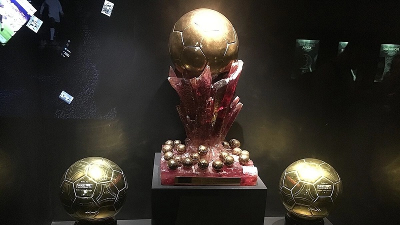 Danh hieu nay khac gi voi Qua bong Vang thong thuong